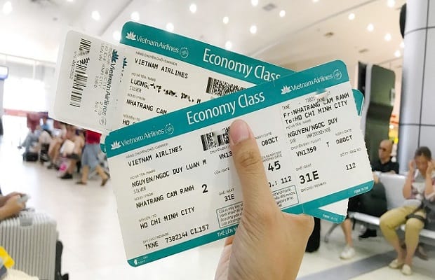Phân biệt vé máy bay Tết 2021 vietnam airlines thật giả