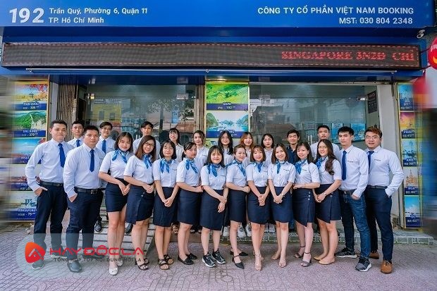 đội ngũ tại Vietnam Booking