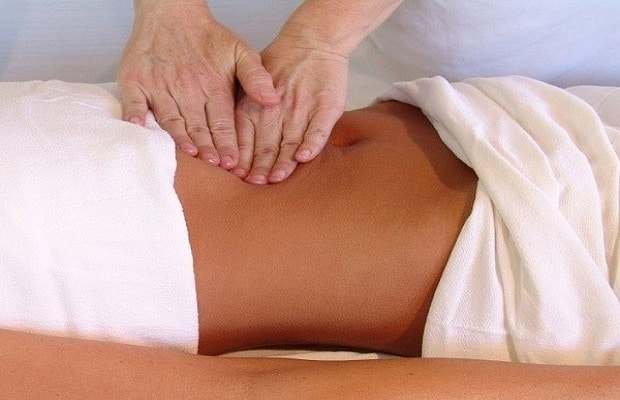 massage giảm mỡ bụng giảm các cơn đau ngày đèn đỏ