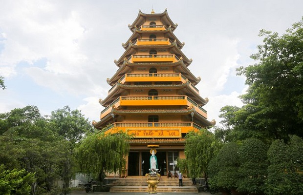 địa điểm lễ chùa đầu năm linh thiêng nhất Sài Gòn chùa giác lâm