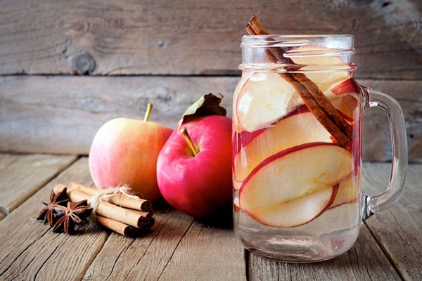 Cách làm detox giảm cân cấp tốc bằng táo và quế 