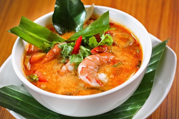 Văn hóa ẩm thực đường phố Thái Lan - Canh tôm cay