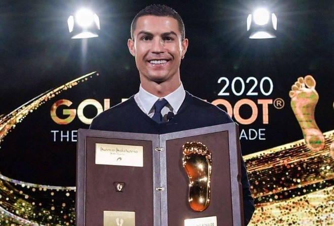 câu lạc bộ của Ronaldo cùng anh nhận giải bàn chân vàng