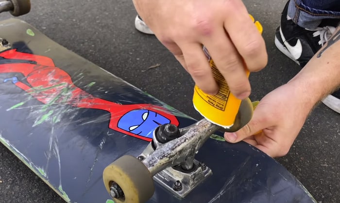 Skate wax là phụ kiện ván trượt Skateboard  cần thiết cho mọi người chơi