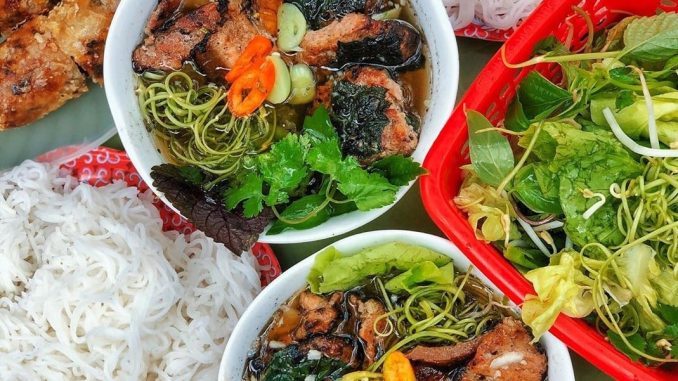 top 11 các món ăn đường phố Hà Nội