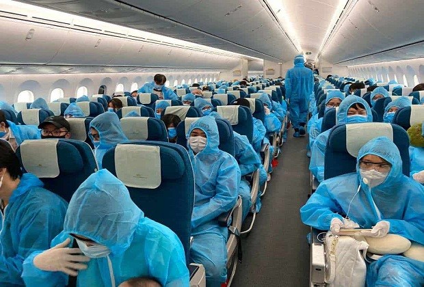 vé máy bay đi Hà Nội cần đảm bảo y  tế an toàn
