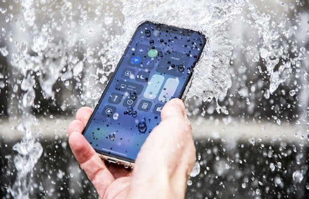 iPhone 13 giá bao nhiêu và có chống nước không