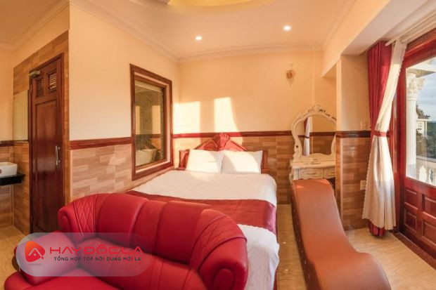 khách sạn Dinh Loan - Khách sạn Đà Lạt có ghế tình yêu