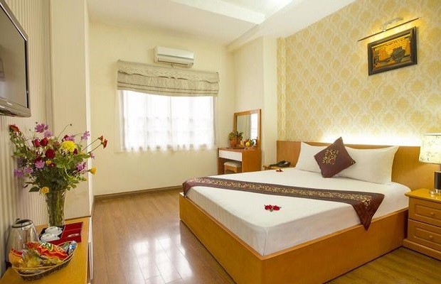 Khách sạn Hà Nội giá rẻ The Queen Hotel & Spa