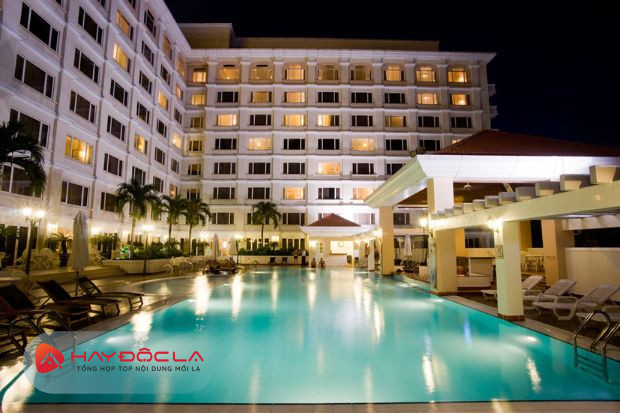 Romance - khách sạn Huế có hồ bơi