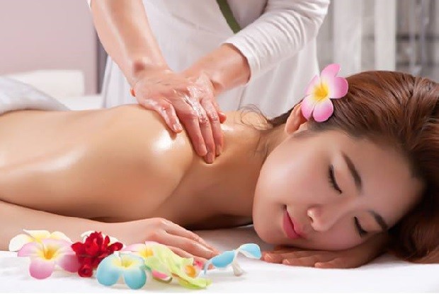 massage xoa bóp chăm sóc sắc đẹp
