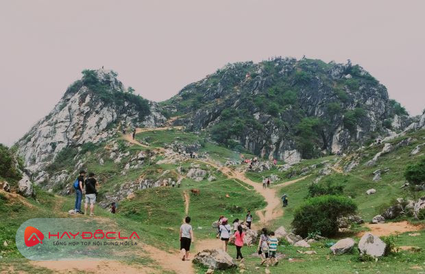 Núi Trầm Địa điểm du lịch Tết gần Hà Nội
