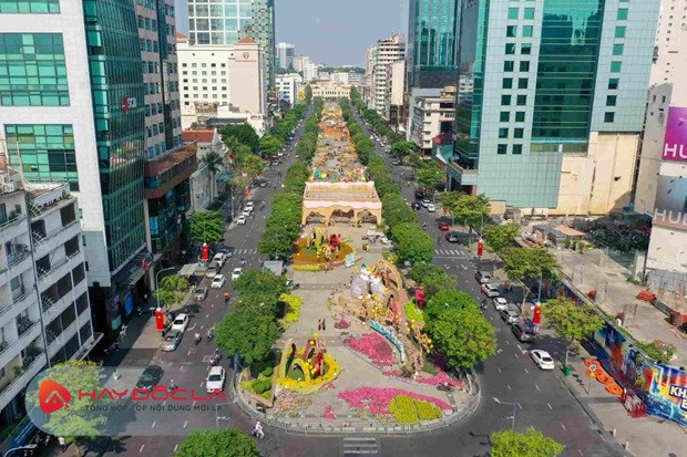 địa điểm du lịch Sài Gòn trong ngày - phố đi bộ Nguyễn Huệ