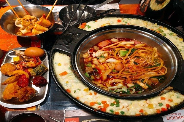 Quán ăn Hàn Quốc Quận 7 - Dookki