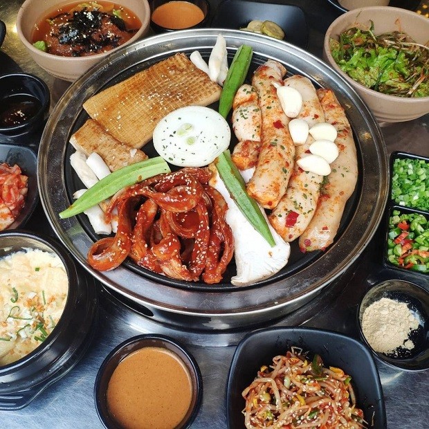 Quán ăn Hàn Quốc Quận 7 - Makchang Dodook