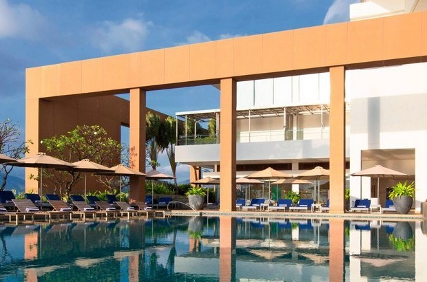 khách sạn Nha Trang có hồ bơi view đẹp