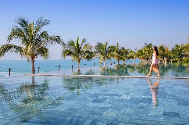 tận hưởng khách sạn Nha Trang có hồ bơi 