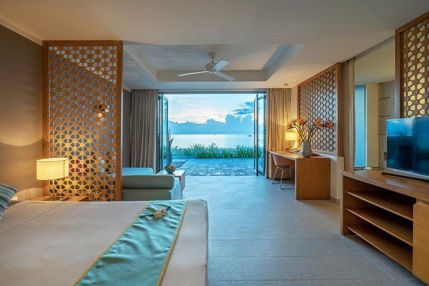 khách sạn Nha Trang có hồ bơi sang trọng