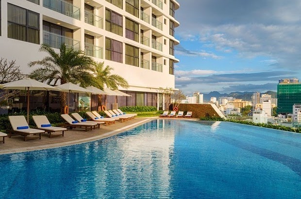 khách sạn Nha Trang có hồ bơi chất lượng