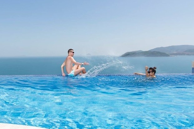 khách sạn Nha Trang có hồ bơi cực đẹp