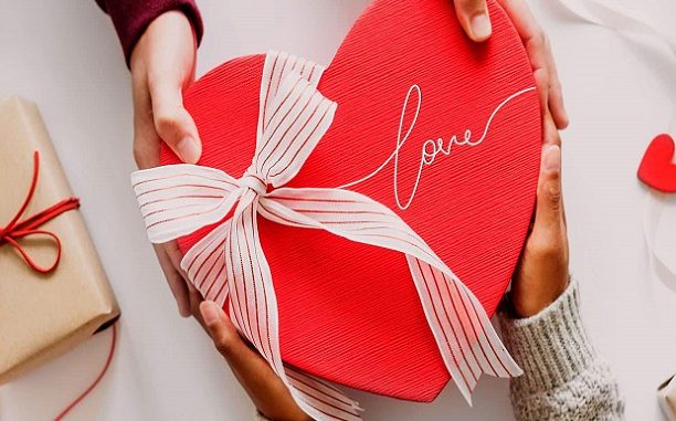 valentine nên tặng gì cho bạn trai ý nghĩa