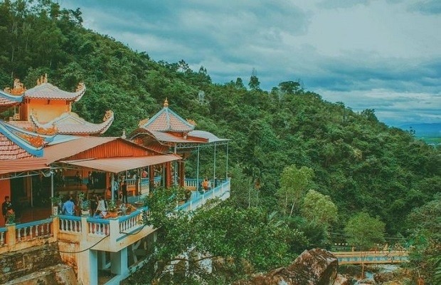 chùa đẹp ở Nha Trang thu hút nhiều khách du lịch