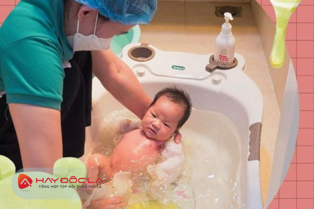 Home Care - dịch vụ tắm bé tại nhà Hà Nội