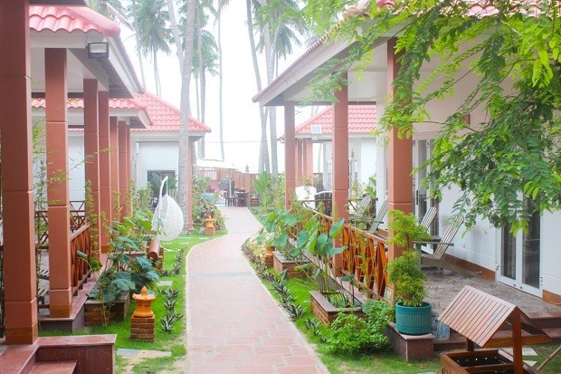 Lotus Garden Resort khách sạn 3 sao Phan Thiết