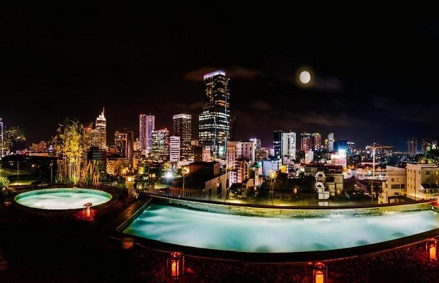 khách sạn Hồ Chí Minh 4 sao có địa điểm sống ảo cực kì "chất"