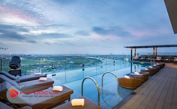 Khách sạn Sài Gòn có hồ bơi sang trọng