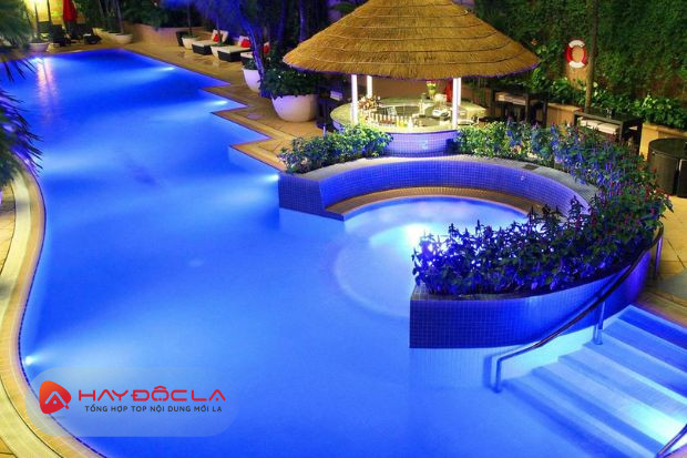 khách sạn Sài Gòn có hồ bơi - CARAVELLE SÀI GÒN