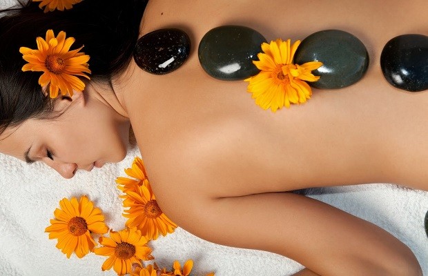 massage đá nóng Hà Nội được nhiều người yêu thích