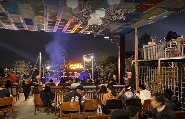 quán cafe acoustic Thủ Đức thu hút khách yêu âm nhạc
