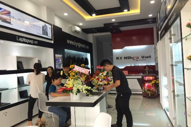 Các cửa hàng bán laptop uy tín tại TPHCM - Laptopvip.vn