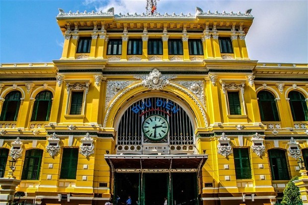 Địa điểm du lịch thành phố Hồ Chí Minh - Bưu điện thành phố