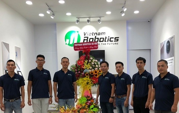 Vietnam Robotics cửa hàng bán robot hút bụi ở TPHCM