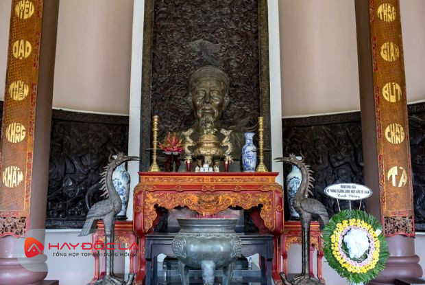 Lăng mộ Nguyễn Đình Chiểu là một địa điểm check-in miền Tây 
