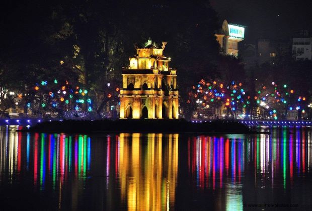 Địa điểm du lịch Hà Nội về đêm nổi tiếng