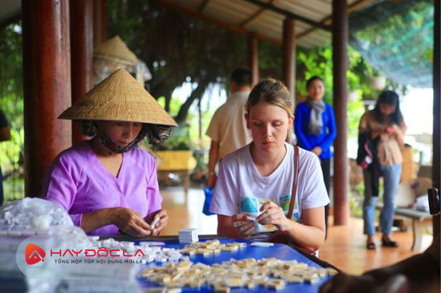 Lò kẹo dừa Quê Tôi- du lịch chợ nổi Cái Răng