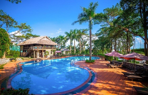 khách sạn Quảng Ninh có hồ bơi đẹp