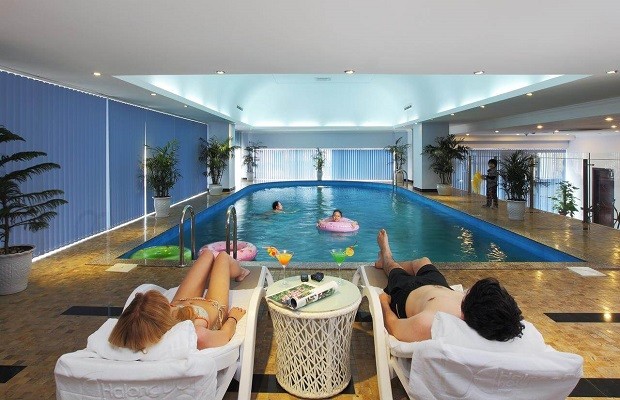 khách sạn Quảng Ninh có hồ bơi đẹp nhất