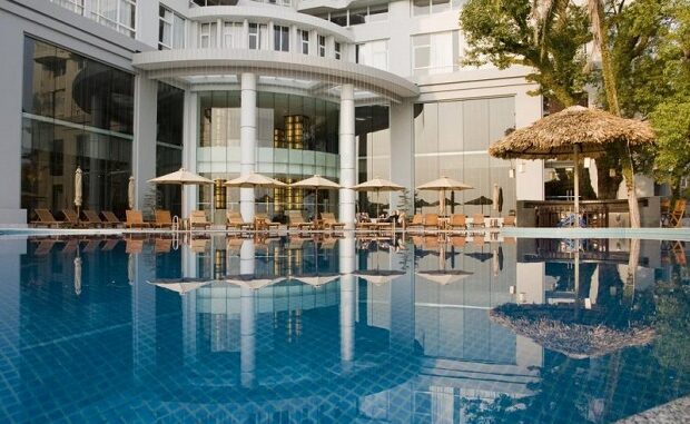 khách sạn Quảng Ninh có hồ bơi