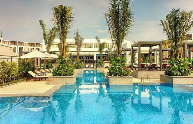 khách sạn Quảng Ninh có hồ bơi cực đẹp