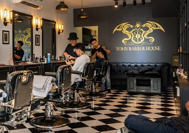 Địa chỉ cắt tóc nam đẹp ở TPHCM - Tony Barber House