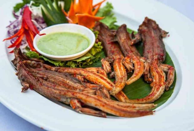 Trải nghiệm ẩm thực khi leo núi Bà Đen Tây Ninh