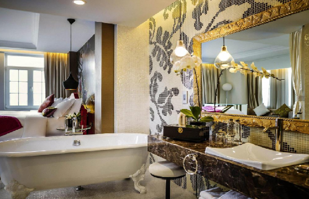 khách sạn Hà Nội có bồn tắm sang trọng