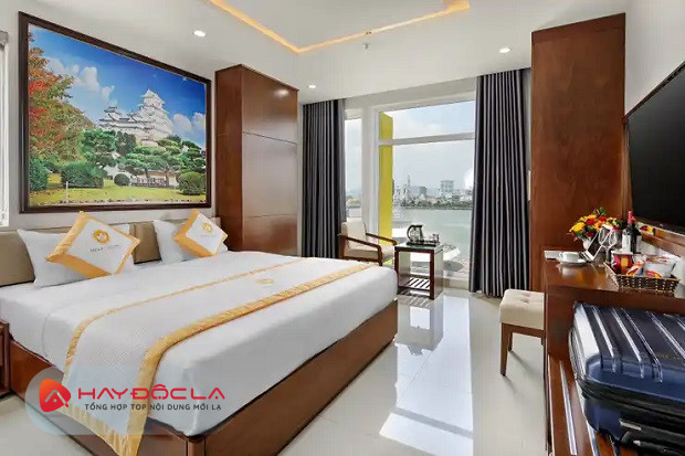 Khách sạn Đà Nẵng gần sông Hàn - Merry Hotel