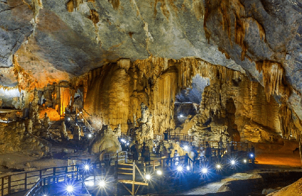 hang động ở Quảng Bình lộng lẫy