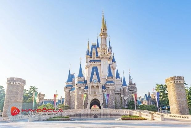 Tokyo Disneyland là địa điểm du lịch Nhật Bản