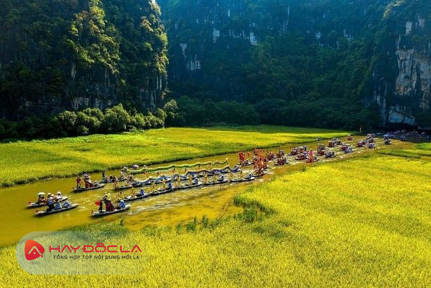 Tam Cốc là địa điểm du lịch Ninh Bình